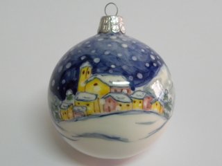 Pallina di natale in ceramica, dipinta a mano. Tecnica: maiolica