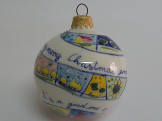 Pallina di natale in ceramica, dipinta a mano. Tecnica: maiolica